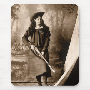 Miss Annie Oakley mit Gun, Vintages Foto Portrait Mousepad