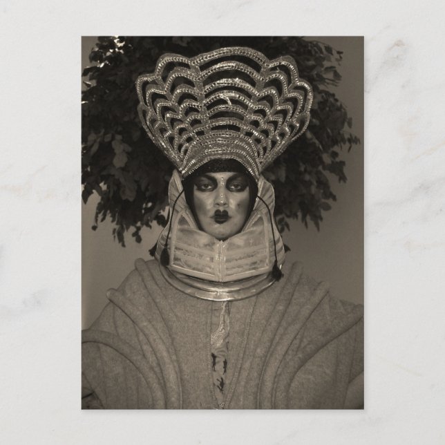 Miss Hryggur Portraitkarte Postkarte (Vorderseite)