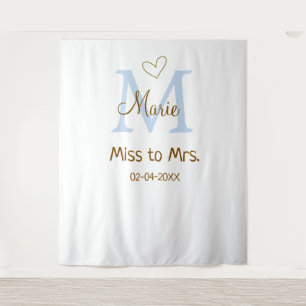 MISS TO MRS. BRAUTPARTY MONOGRAMM HERZ NAME WANDTEPPICH