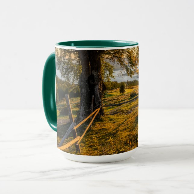 Misty Dawn in einem Wald Tasse (Vorderseite Links)