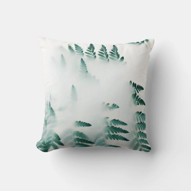 Misty Green Fern Throw Kissen (Vorderseite)
