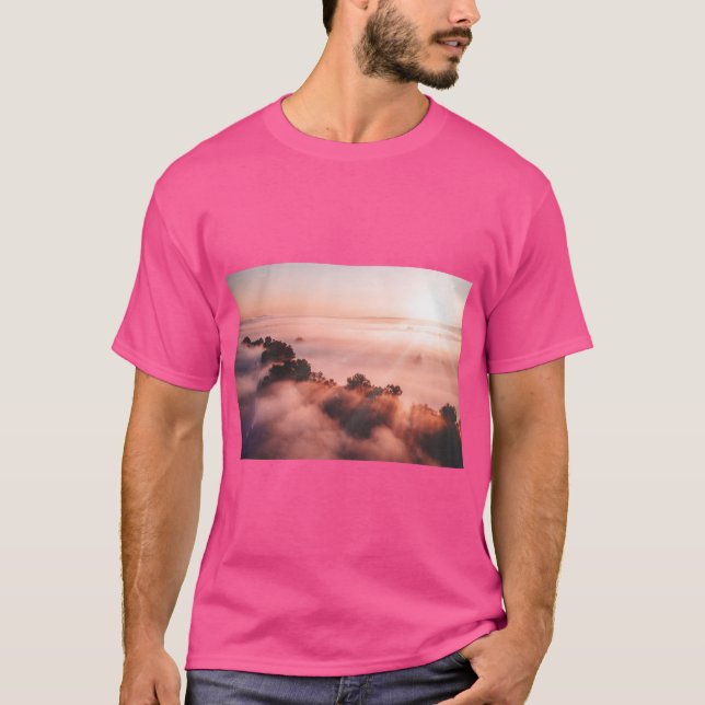 Misty Mountain Dawn Tee (Vorderseite)