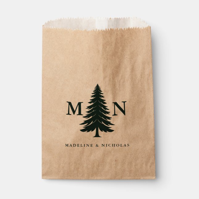 Misty Mountain Forest Green Pine Tree Wedding Geschenktütchen (Vorderseite)