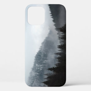 Misty Mountain Forest: Landschaftliche Landschafts Case-Mate iPhone Hülle