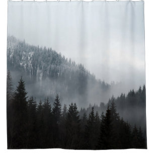 Misty Mountain Forest: Landschaftliche Landschafts Duschvorhang