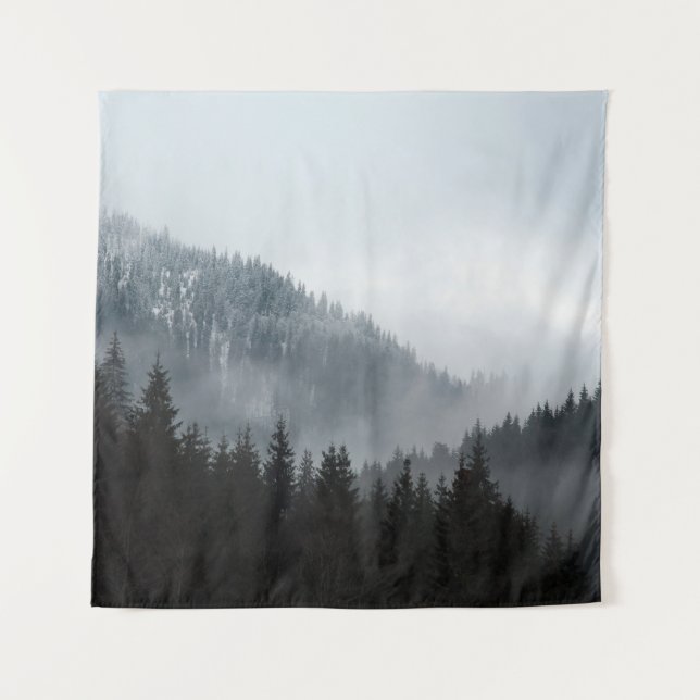 Misty Mountain Forest: Landschaftliche Landschafts Wandteppich (Vorderseite)