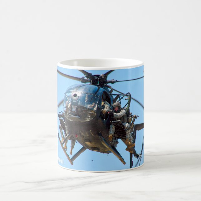 MIT 6 MILLIARDEN MILLIARDEN MHz Kaffeetasse (Mittel)