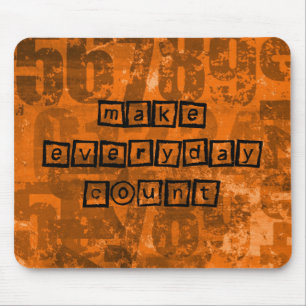 Mit alten Grunge-Nummern jeden Tag zählen lassen Mousepad