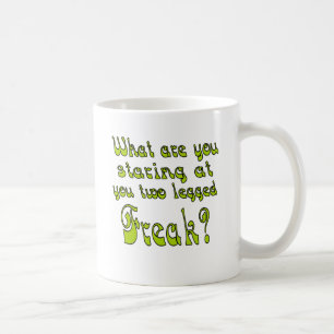 Mit Beinen versehener Freak zwei Tasse
