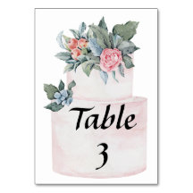 Mit Blumen verzierter Kuchen