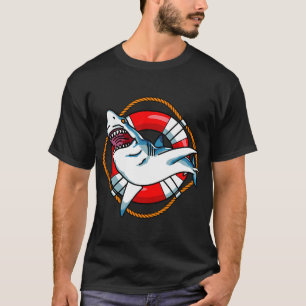 Mit dem Hai schwimmen - rette den Ozean T-Shirt