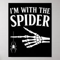 mit dem Spinnen-Shirt Lustiges Halloween-Skelett