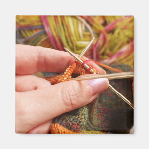 Mit der Hand stricken Magnet