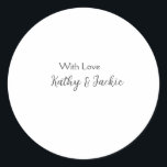 Mit der Liebe fügen Sie Ehepaare Namen Hochzeit ei Runder Aufkleber<br><div class="desc">mädchenhaftes Design</div>