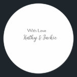 Mit der Liebe fügen Sie Ehepaare Namen Hochzeit ei Runder Aufkleber<br><div class="desc">mädchenhaftes Design</div>