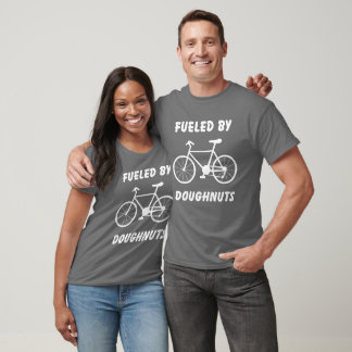 Mit Doughnüssen gespeist T-Shirt
