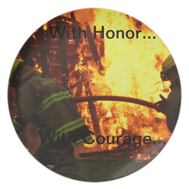 Mit Ehre… mit Mut… Teller (Vorderseite)