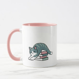 Mit einem Buch und einer Katze aufgerollt - Gemütl Tasse