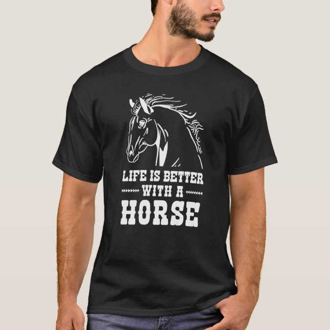 mit einem Pferd T-Shirt (Vorderseite)