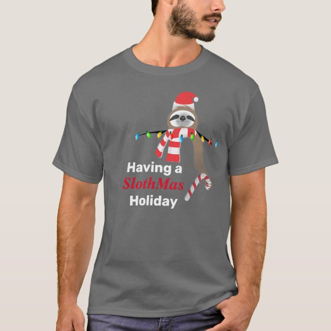Mit einem SlothMas Weihnachtslicht für Feiertage T-Shirt (Vorderseite)