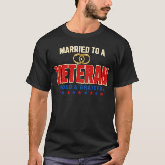Mit einem Veteranen verheiratetes T-Shirt
