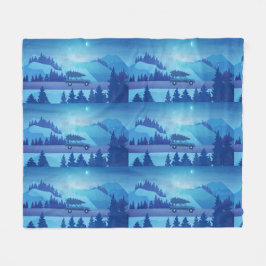 Mit einem Weihnachtsbaum die Straße hinunter fahre Fleecedecke