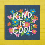 Mit freundlichen Grüßen Coole farbige Blume und Sc Künstlicher Leinwanddruck<br><div class="desc">Dieser lustige, niedliche Imitat-Leinwand zeigt handgeschriebenen Text, "Kind ist Cool", eine großartige Erinnerung für alle! Farbenfrohe Blume und Blätter heben sich in den Farbtönen Blau, Orange, Rosa und Kalkgrün ab. Drei kleine Schmetterlinge und Sternakzente fügen eine besondere Touch hinzu, und der Hintergrund hat ein strukturiertes Aussehen. *Originelle Kunstwerke von Tracey...</div>