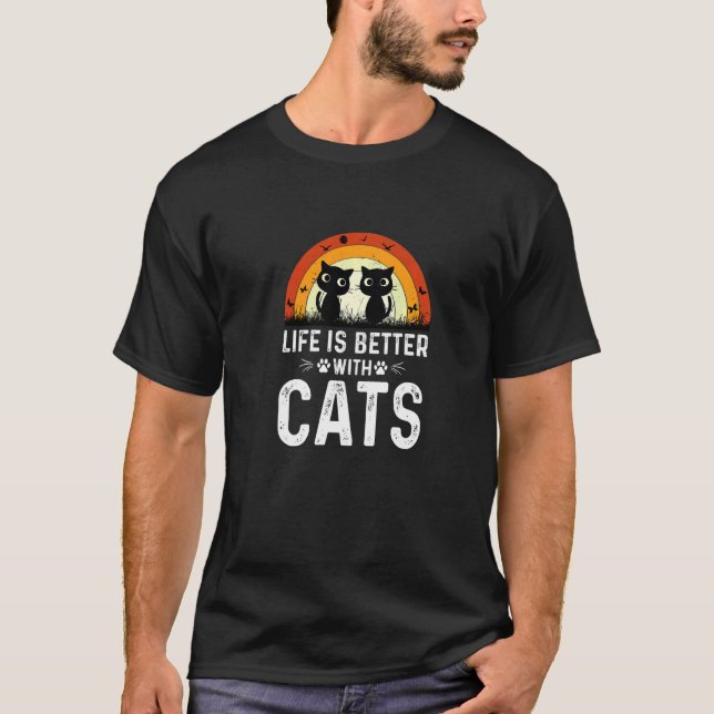 Mit Katzenbekleidung T-Shirt (Vorderseite)