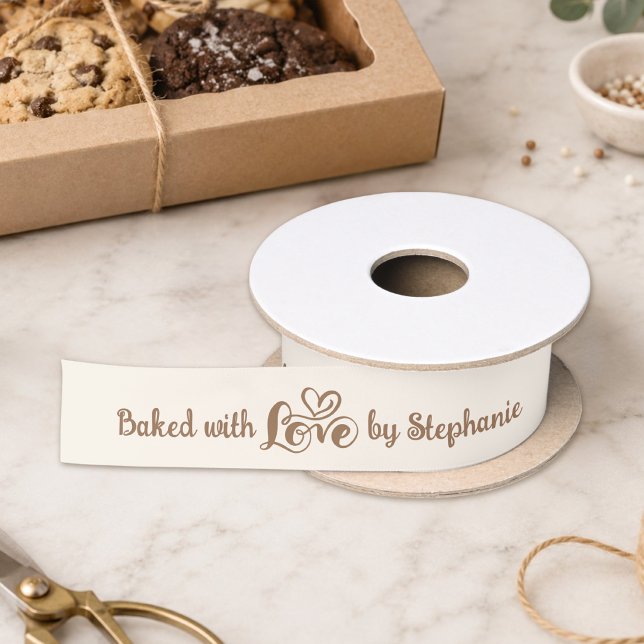 Mit Liebe gebacken von Name Skript Herz Satinband (Von Creator hochgeladen)
