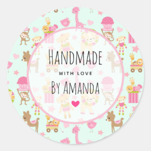 Mit Liebe Niedliches Muster mit glücklichen Tieren Runder Aufkleber