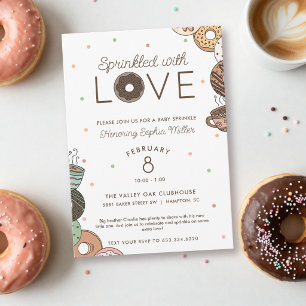 Mit Liebe Schokoladen-Donut-Baby-Sprinkle bestreut Einladung