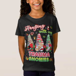 Mit meinem Mittagessen trage Lady Gnomies hässlich T-Shirt
