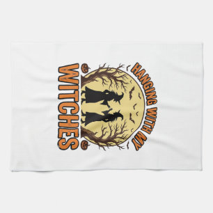 Mit meinen Hexen abhängen Vintage Halloween Design Geschirrtuch