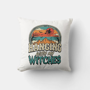 Mit meinen Hexen abhängen Vintage Halloween Design Kissen