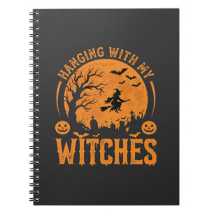 Mit meinen Hexen hängen Halloween-Design (3) Notizblock