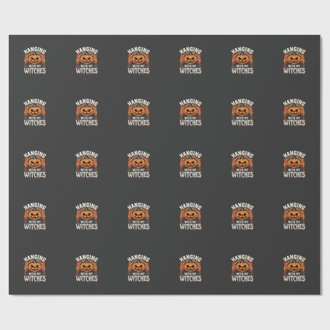 Mit meinen Hexen hängend Halloween-Kürbis Geschenkpapier (Flach)