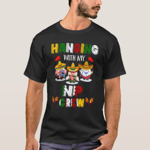 Mit meiner NP-Crew Gnom-Nurse hängen T-Shirt
