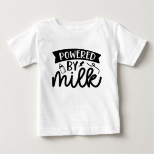 mit Milch angetrieben, Lustige Baby-Sprüche Baby T-shirt