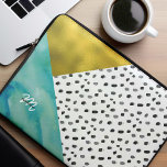 Mit Monogramm aquamarin- und Gold-Mixed-Medien Laptopschutzhülle<br><div class="desc">Mit Monogramm Design mit einem coolen Muster schwarz-weiß Wasserfarben Dots Muster mit aquamarinen und goldenen Akzenten.</div>