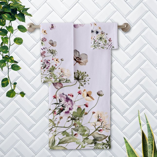 Mit Monogramm Aquarellfarben Lila Wildblumen Badhandtuch Set (In situ Bathroom wall)
