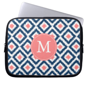 Mit Monogramm blaues korallenrotes Diamant Ikat Laptopschutzhülle