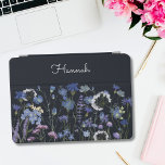 Mit Monogramm Blue Watercolor Wildblume Garden iPad Pro Cover<br><div class="desc">Fügen Sie Ihrem iPad eine persönliche Touch mit unserem Mit Monogramm Blue Watercolor Wildblume Garden Cover hinzu. Genießen Sie die Schönheit der blauen Kornblumen - perfekt für Blumenfreunde,  die ein modernes,  elegantes Ambiente suchen.</div>