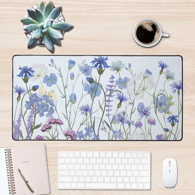 Mit Monogramm Blue Watercolor Wildblume Garden Schreibtischunterlage (In situ office desk)