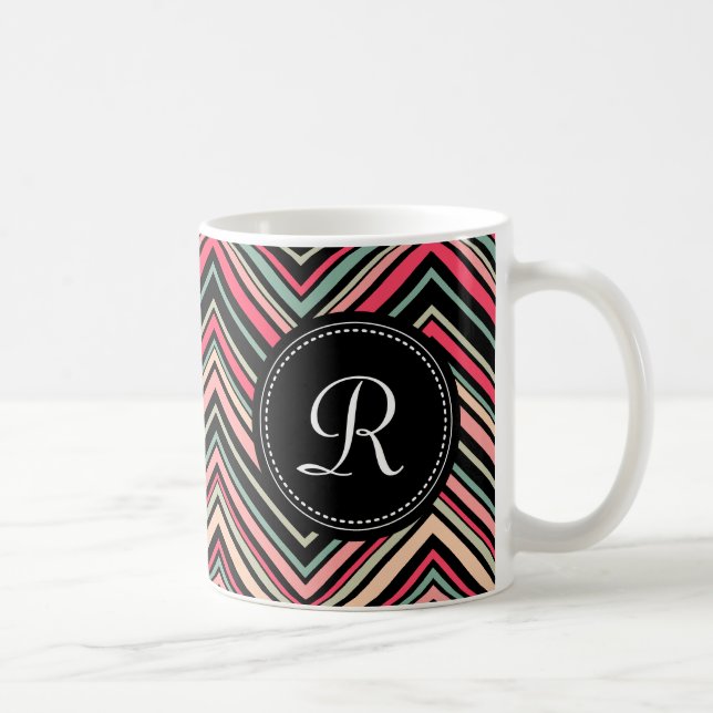 Mit Monogramm, buntes Tribal-Zickzack Muster Kaffeetasse (Rechts)
