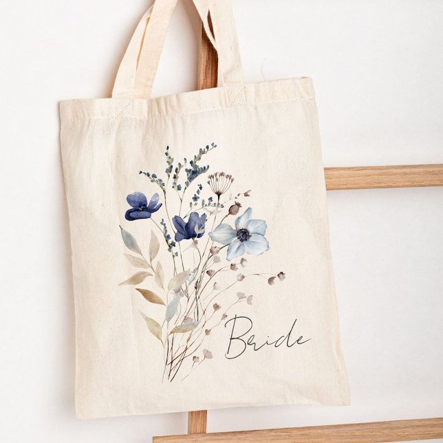 Mit Monogramm Elegante Blaue Blume Bouquet Tragetasche (Close up)