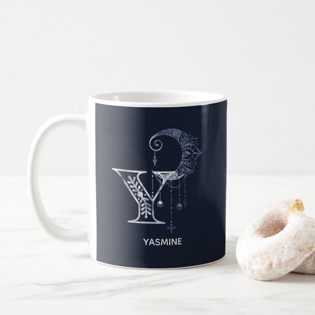 Mit Monogramm Letter Y Boho Crescent Moon Mandala Kaffeetasse (Mit Donut)