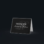 Mit Monogramm Mitteilungskarten für Hochzeit danke<br><div class="desc">Mit Monogramm Mitteilungskarten für Hochzeit danke. Chic Schwarz und Weiß Design mit extravagantem Namen Monogramm für Braut und Bräutigam / frisch gezapftes Paar. Individuell gestaltbare Hochzeitskarten für Gäste. Elegante klassische Typografie. Stilvoll und glamourös aussehend.</div>