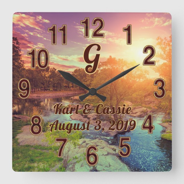 Mit Monogramm Personalisierte Uhr, rustikale Hochz Quadratische Wanduhr (Vorderseite)