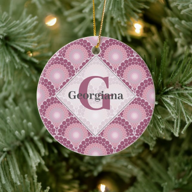 Mit Monogramm Pinks Dusky Rose Dot Mandala Keramik Ornament (Baum)