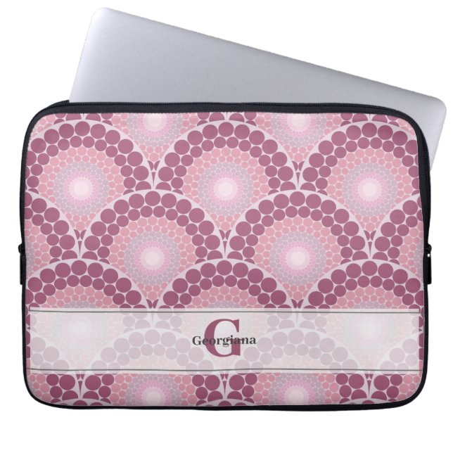 Mit Monogramm Pinks Dusky Rose Dot Mandala Laptopschutzhülle (Vorderseite)